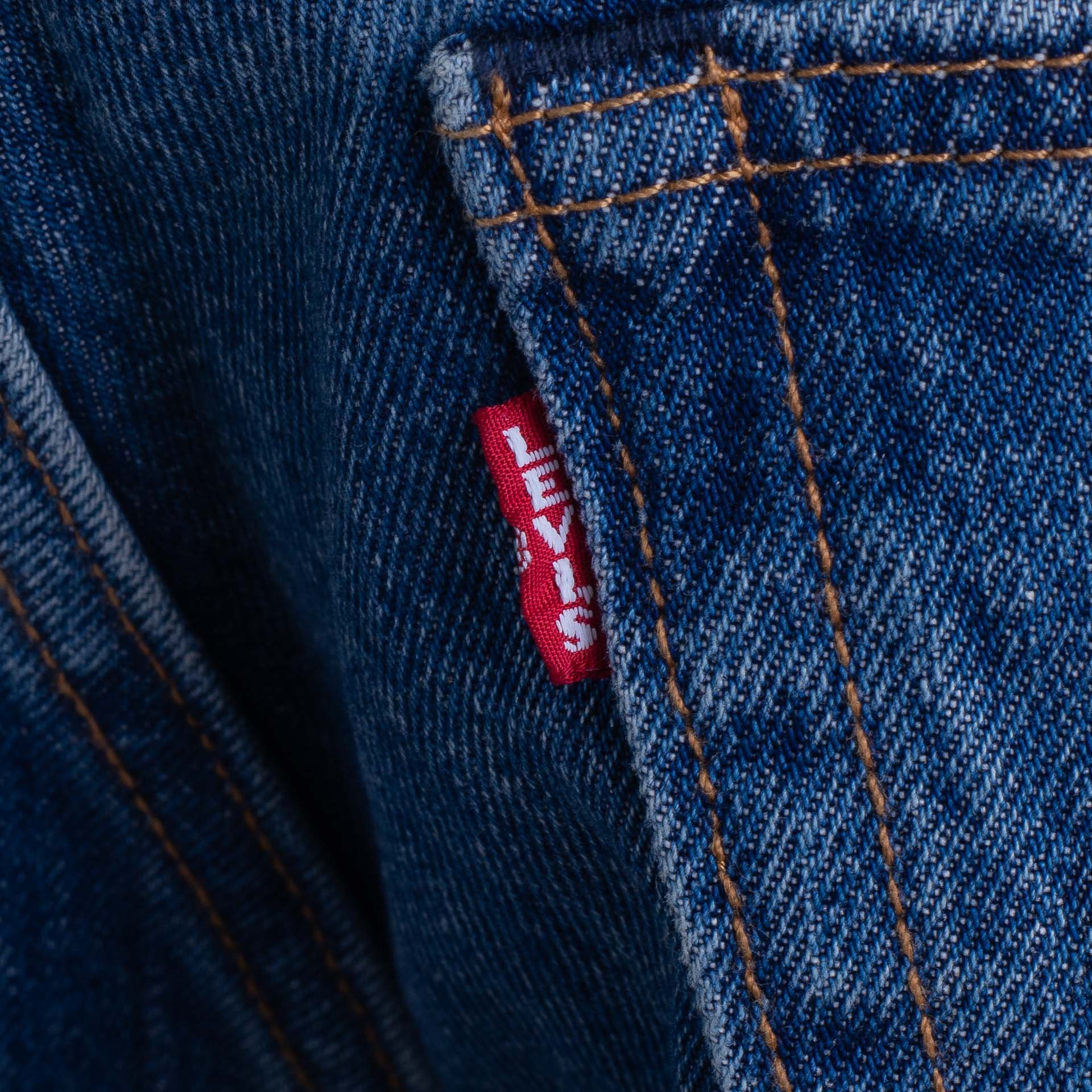 BERMUDA JEANS LEVIS 468 - STAY LOOSE - A84610003 - LAVAGEM ESCURA